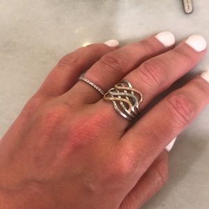 Tri tone layering ring